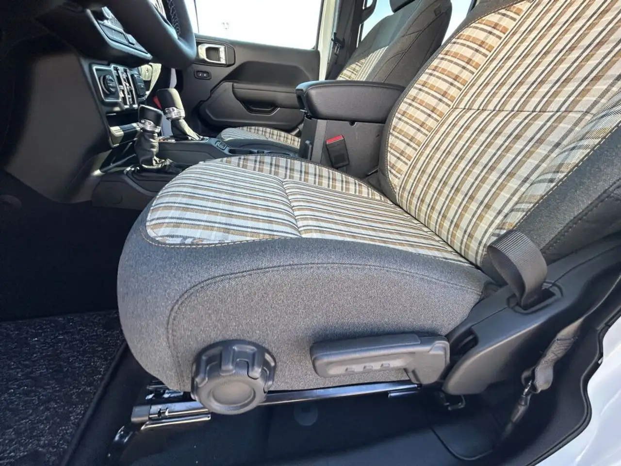Jeep Gladiator снимка Jeep Gladiator