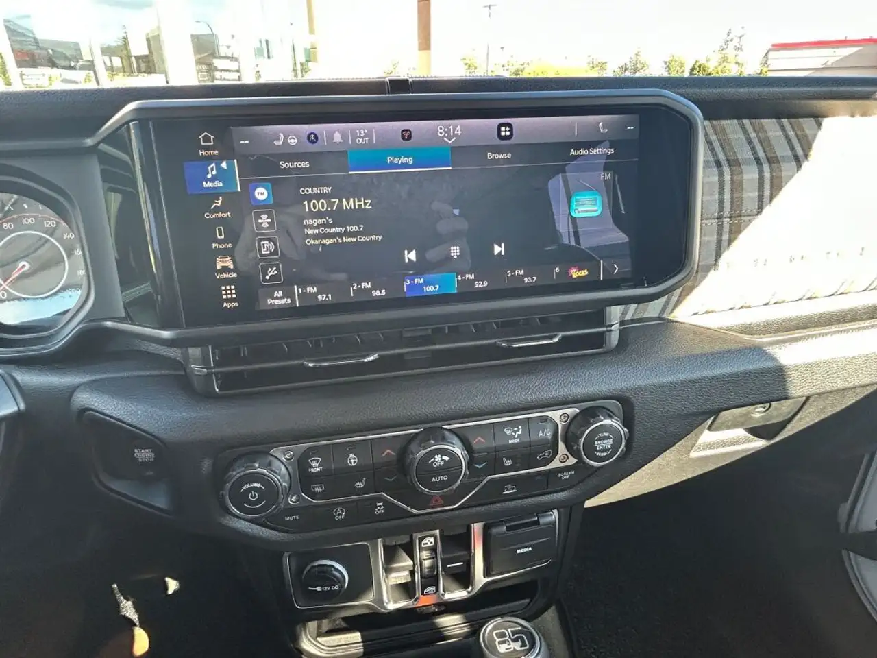 Jeep Gladiator снимка Jeep Gladiator