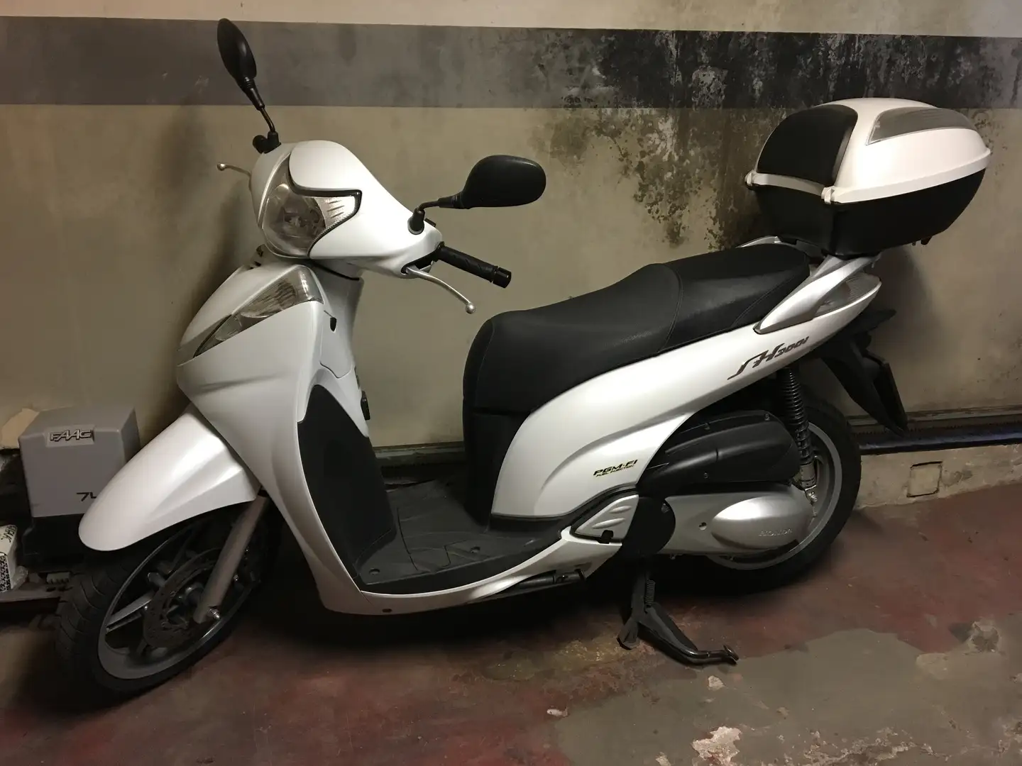 Honda SH 300 Blanco - 2