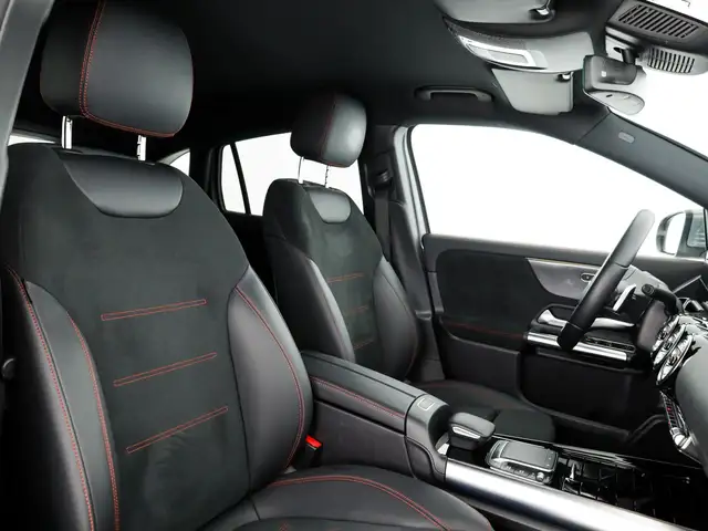 Mercedes-Benz Gla view 10