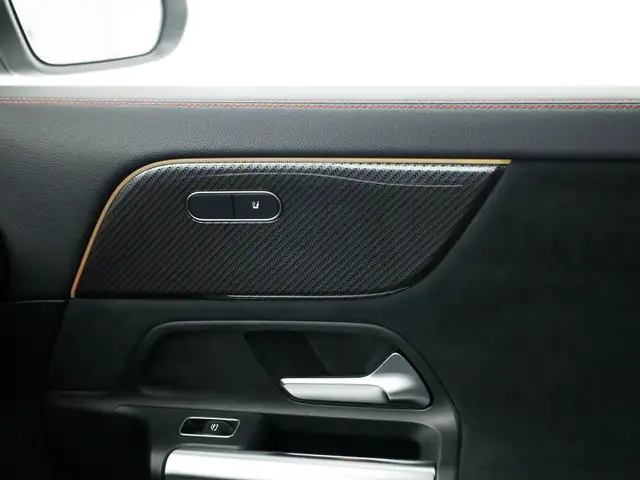 Mercedes-Benz Gla view 14