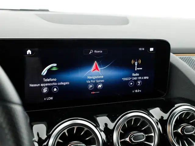 Mercedes-Benz Gla view 13