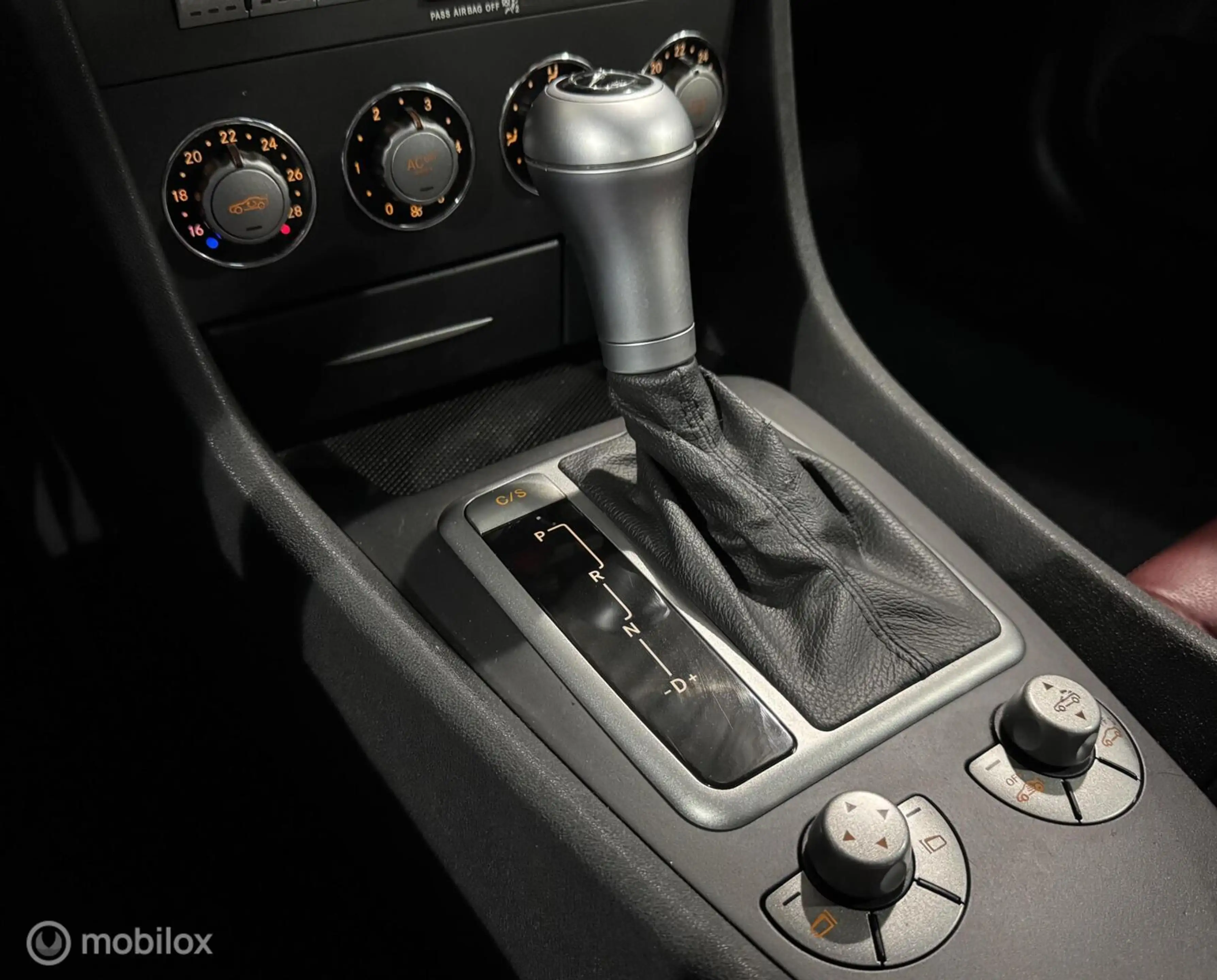 Mercedes-Benz SLK 200 K. Automaat [ NAP leder airscarf nw.ketting ] — photo 15
