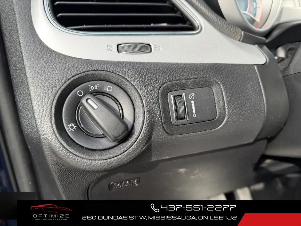Dodge Journey снимка Dodge Journey