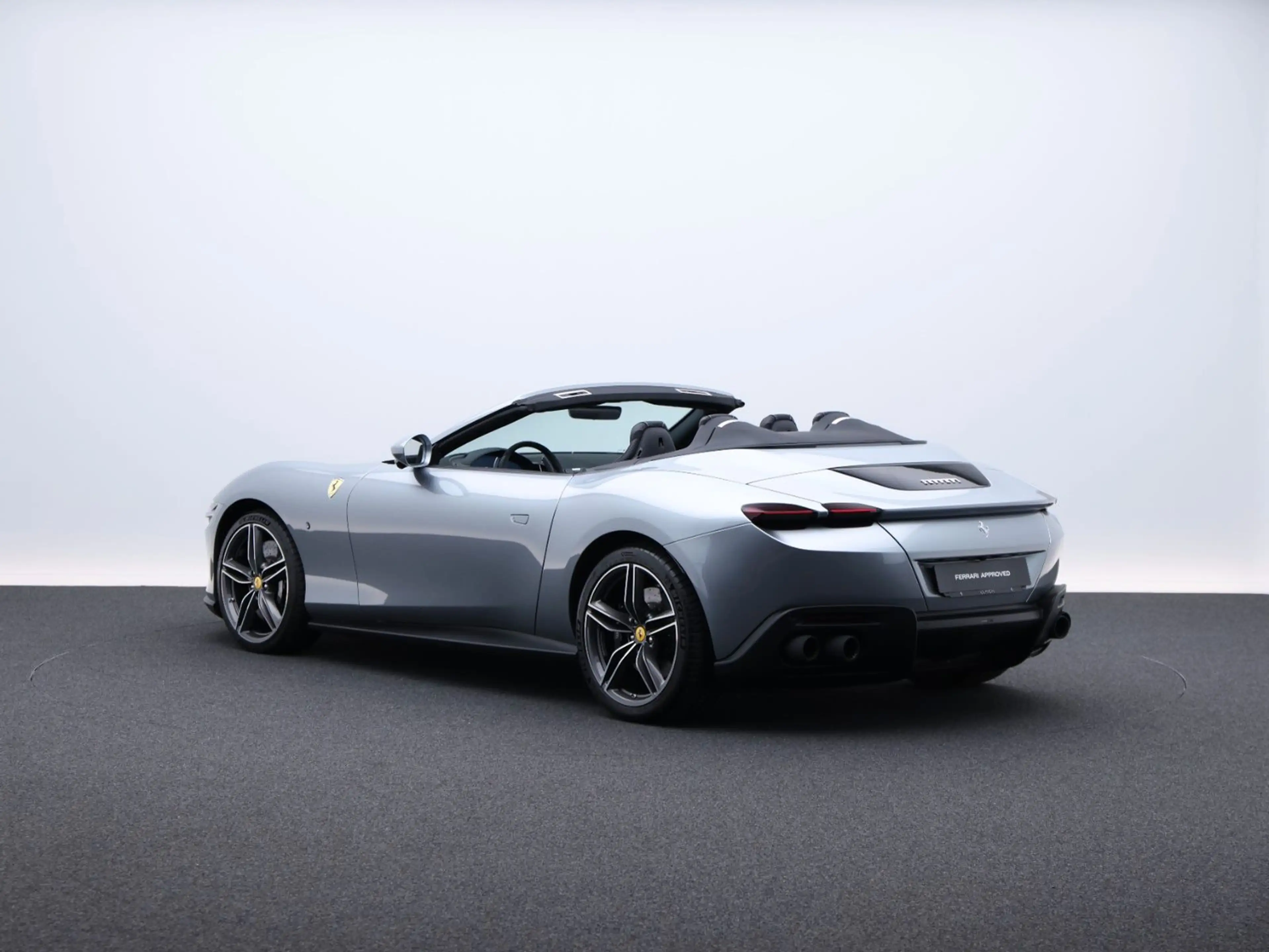 Ferrari Roma Spider   ***Ferrari Frankfurt*** — photo 8