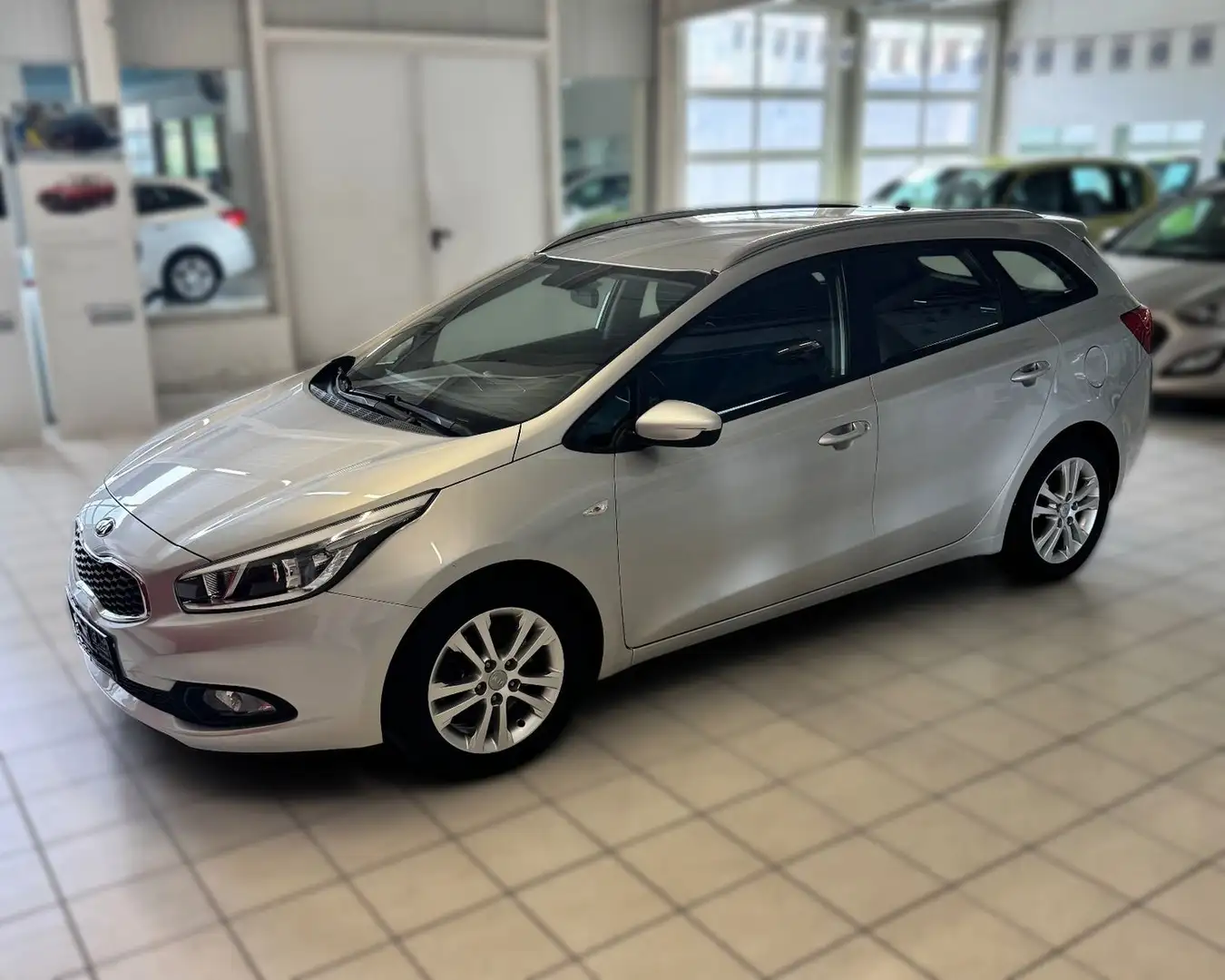 Kia Ceed SW / cee'd SW KD neu -TÜV neu- Garantie Silber - 2