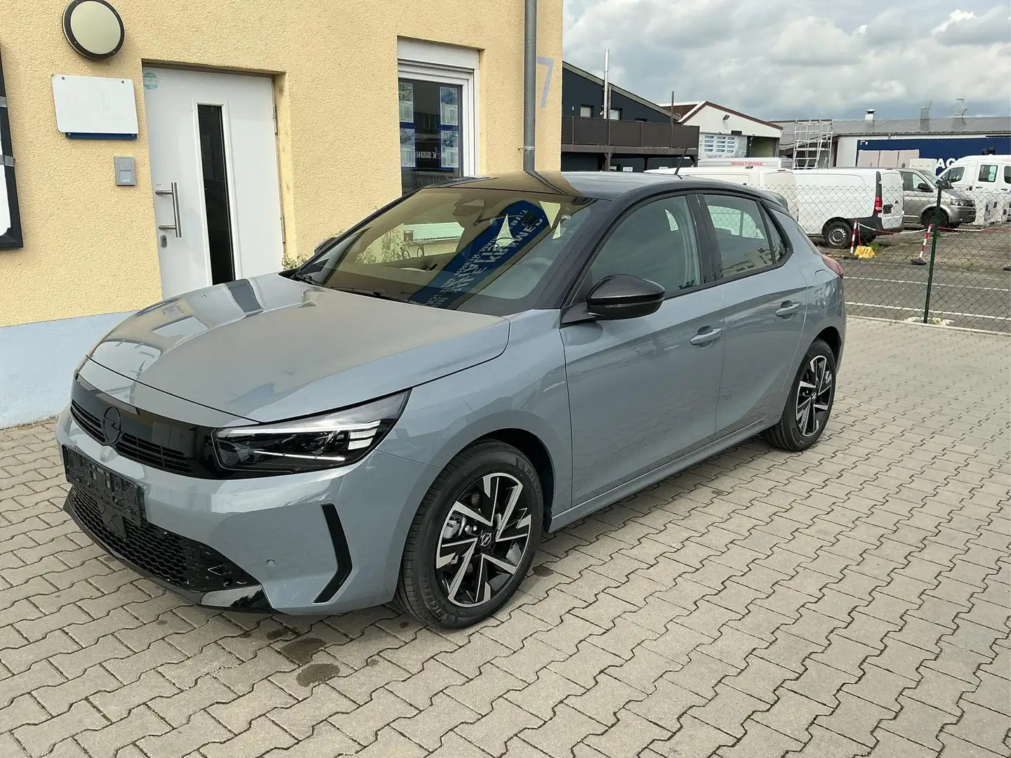 Opel Corsa GS Sitzheizung v. beheizbares Lenkrad Klimaanla... Grau - 1