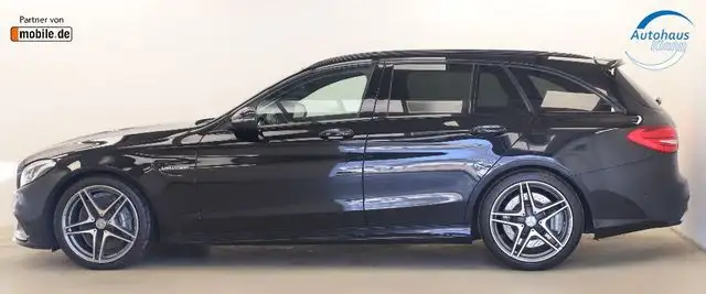 Mercedes-Benz C-Class view 4