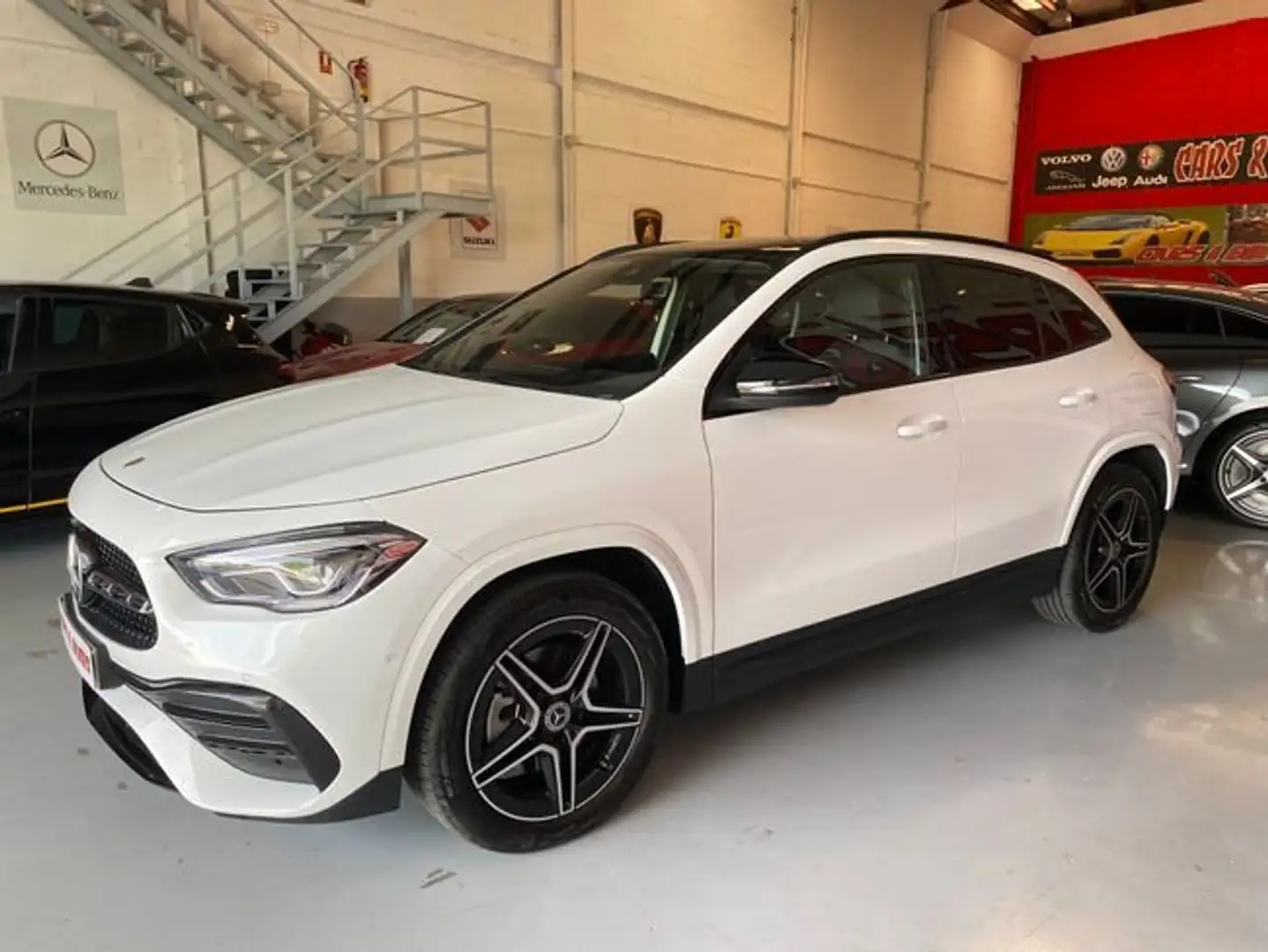 Mercedes-Benz GLA 200 D Weiß - 2