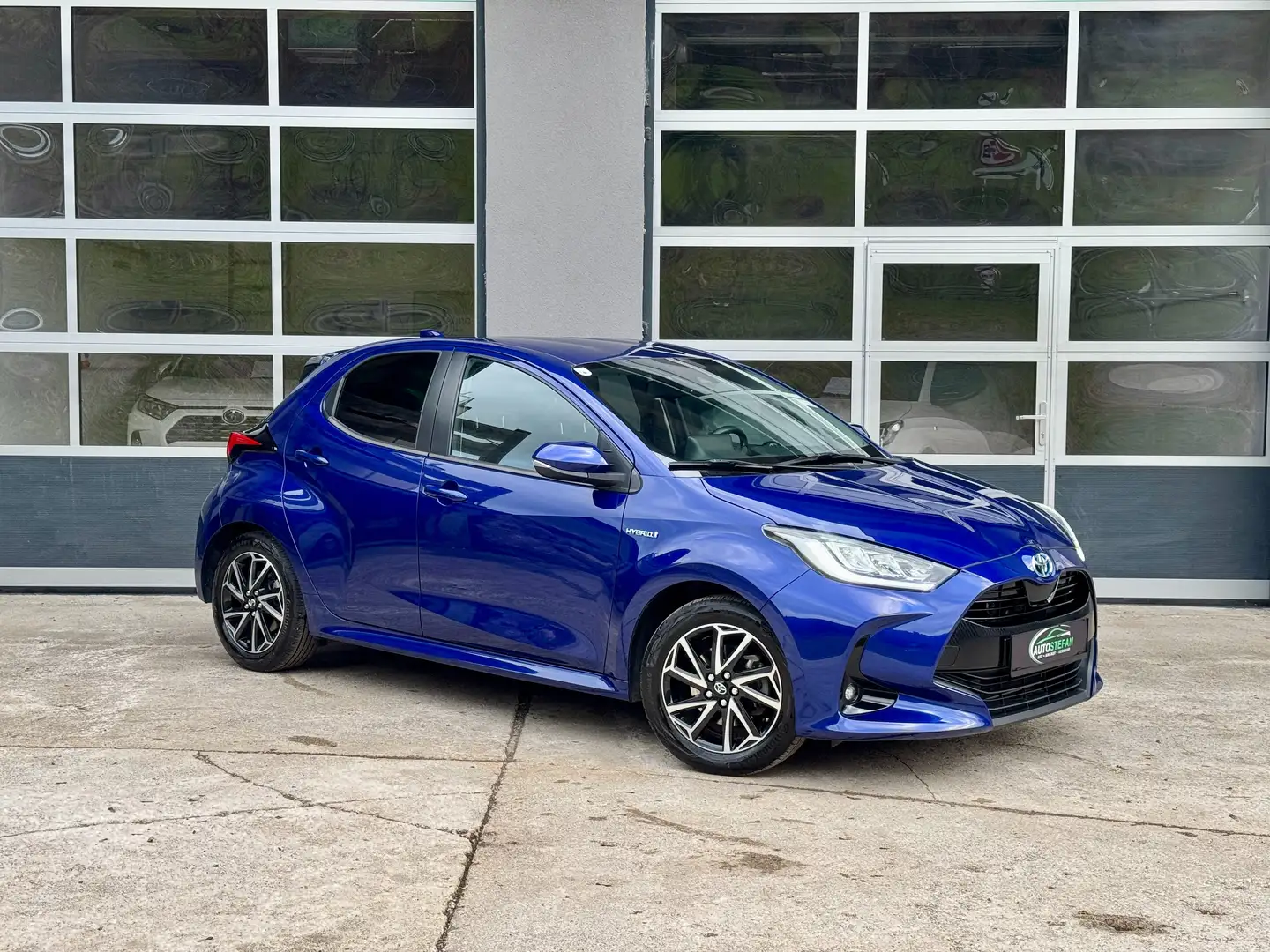 Toyota Yaris 1,5 VVT-i Hybrid Design Azul - 2
