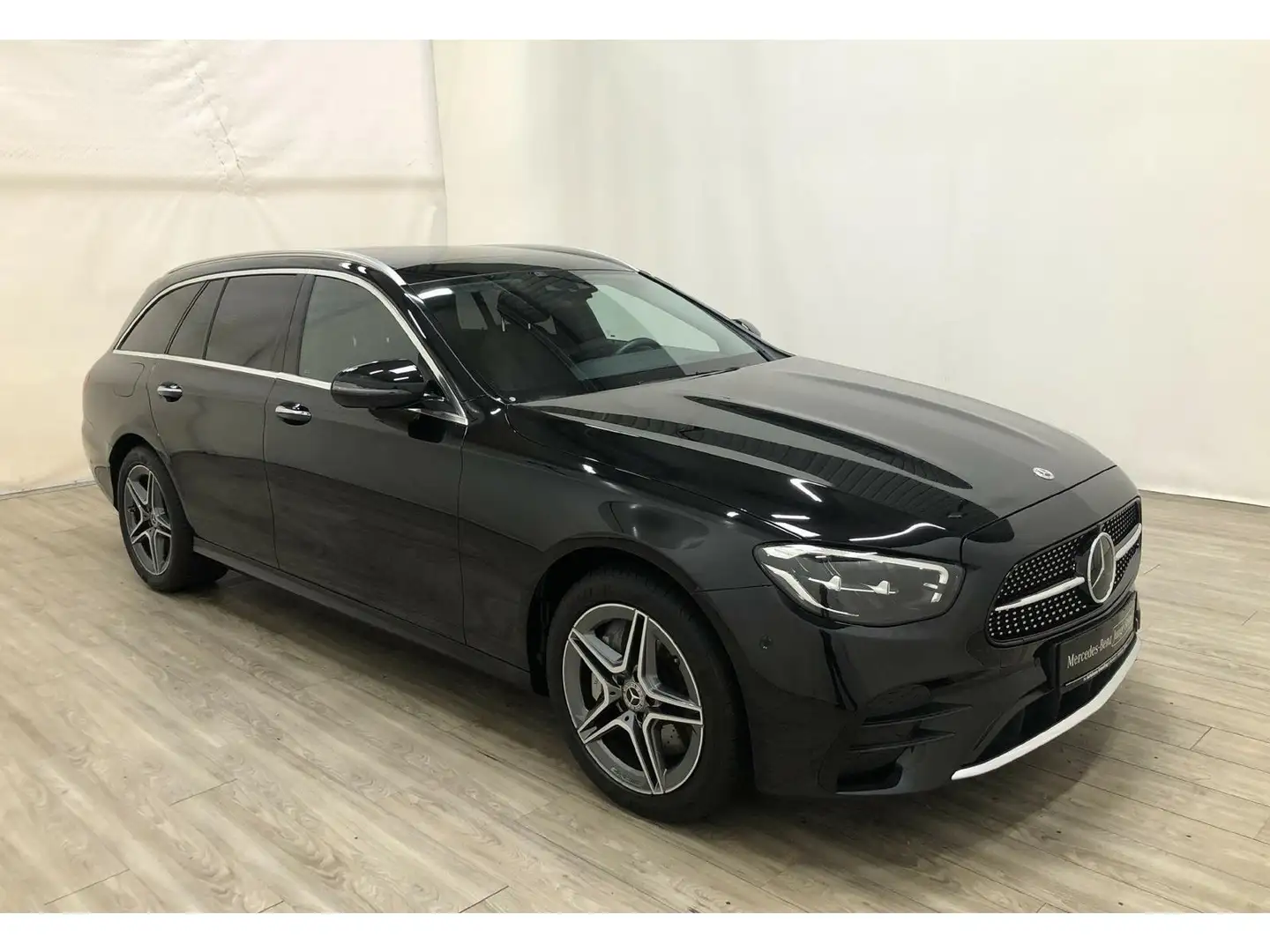 Mercedes-Benz E 300 de T 4M AMG Distr*HUD*Pano*AHK*360°*Sounds Schwarz - 2