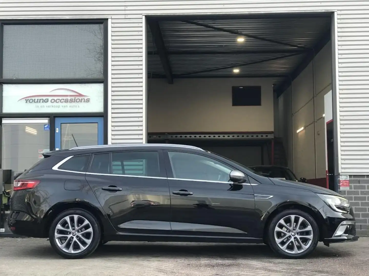 Renault Megane Estate 1.2 TCe GT-Line|Trekhaak|Navi|Clima|Bose Zwart - 2