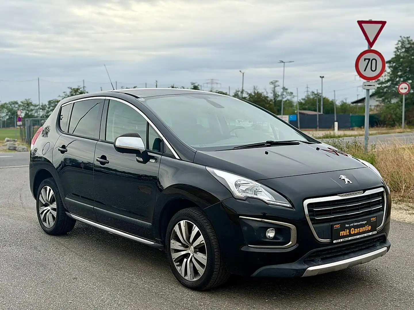 Peugeot 3008 1,6 BlueHDi 120 S&S 6-Gang ECO Style Schwarz - 2