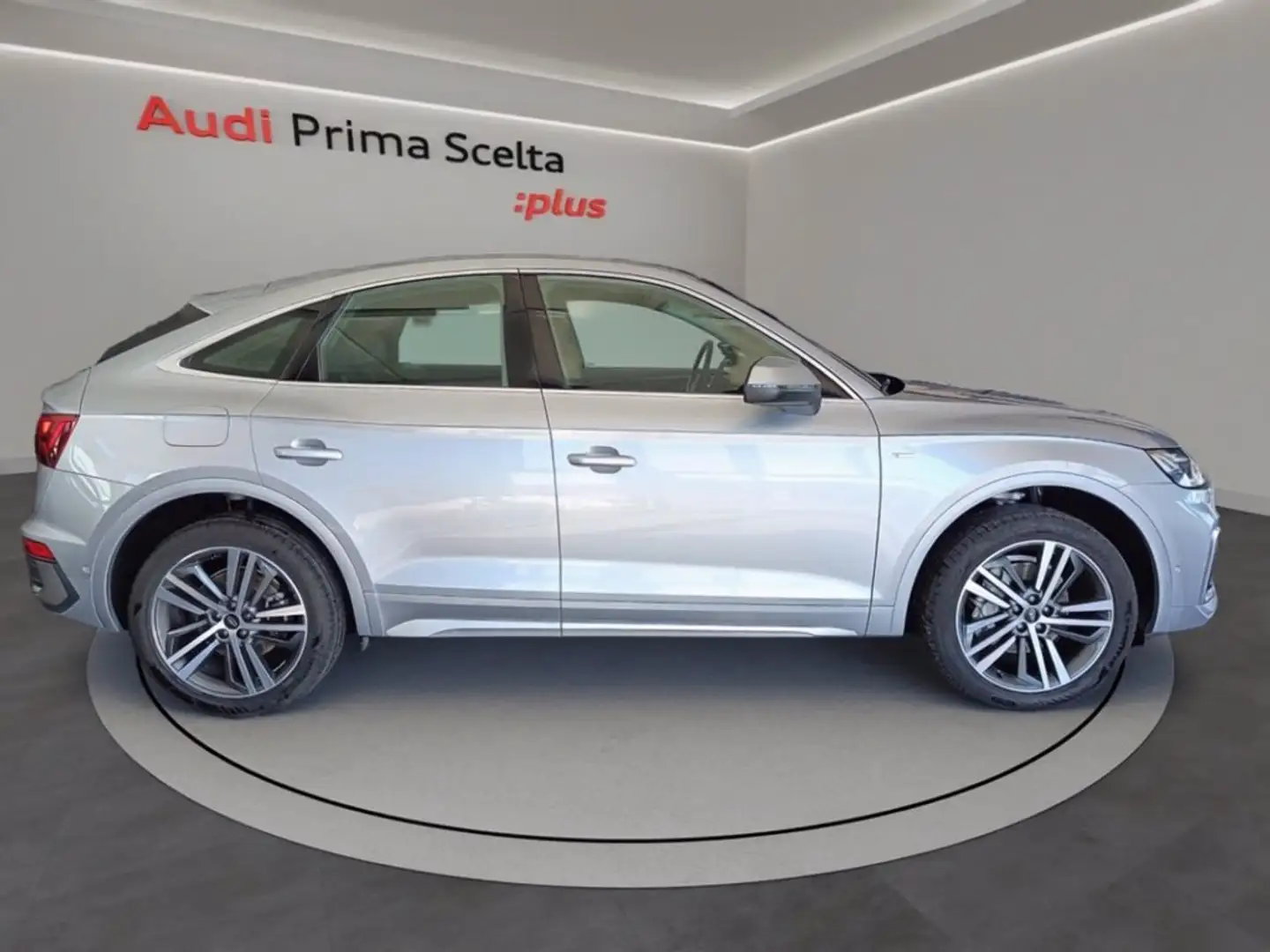 Audi Q5 sportback 40 2.0 tdi mhev 12v s line plus quattro Grau - 2