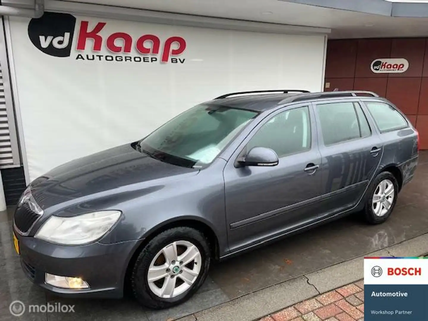 Skoda Octavia Combi 1.6 TDI Greentech Ambition Business Line Grijs - 2