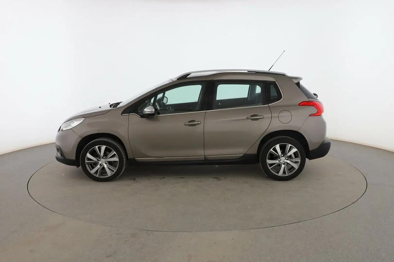 Peugeot 2008 1.6 e-HDi Allure Bej - 2