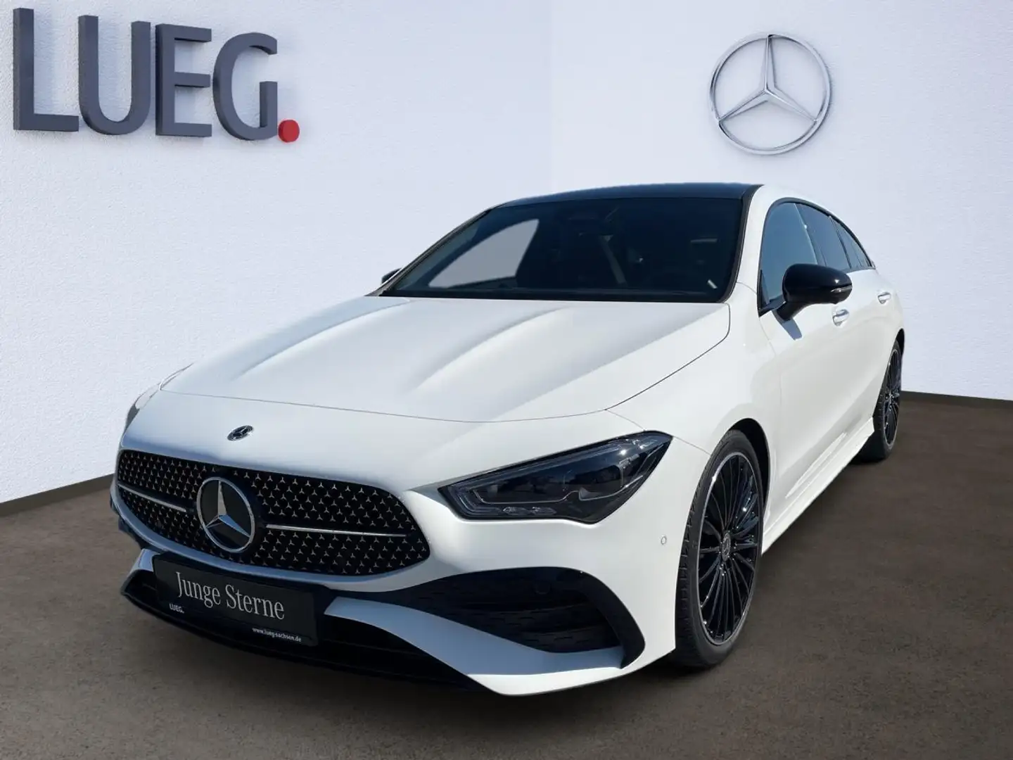 Mercedes-Benz CLA 200 Shooting Brake AMG+PANODACH+NIGHT+360° White - 1