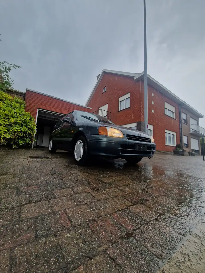 Toyota Starlet 1.3i 16v XT, foto 7