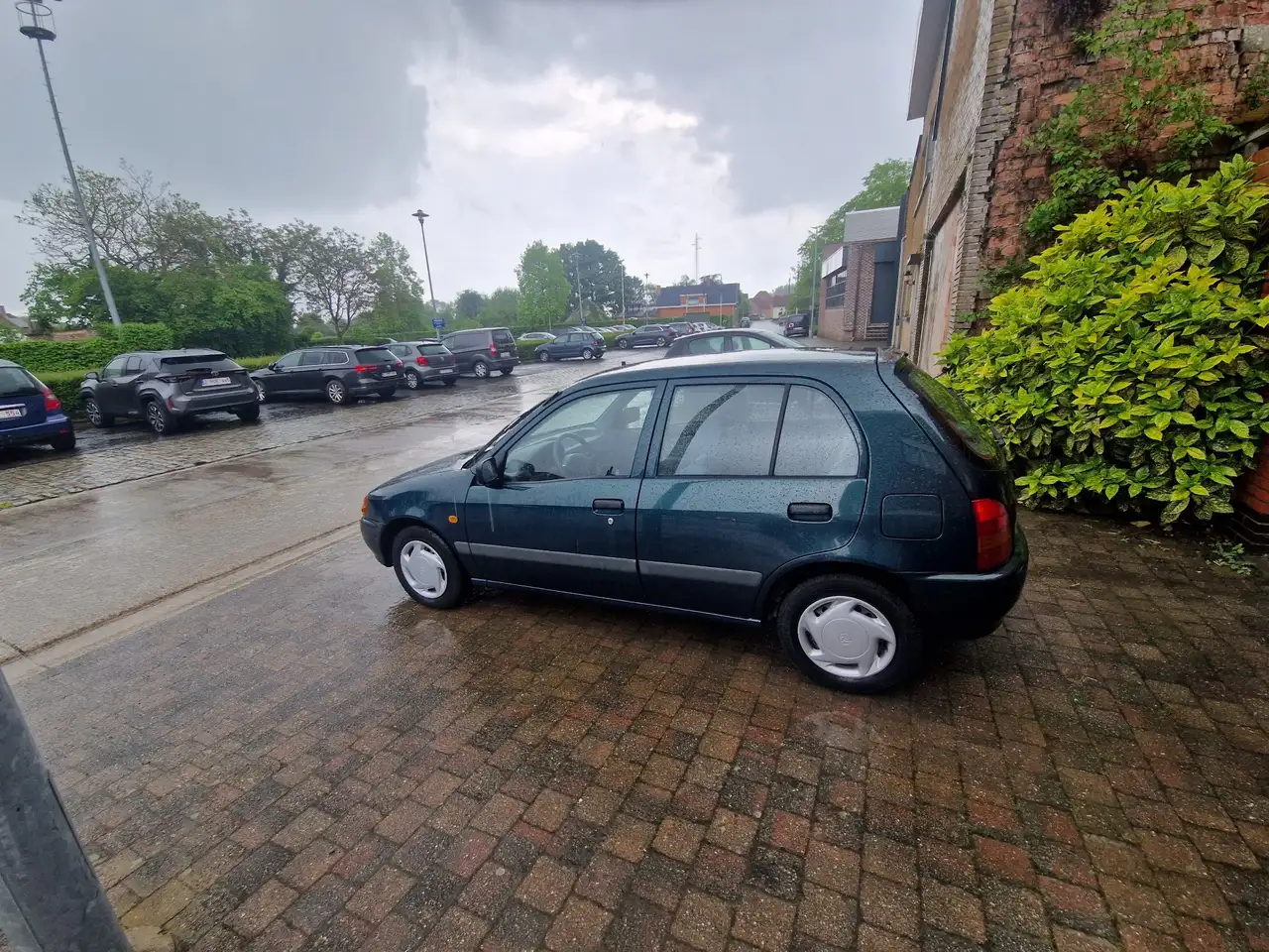 Toyota Starlet 1.3i 16v XT, foto 3