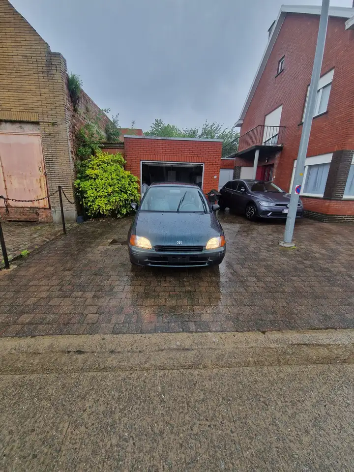 Toyota Starlet 1.3i 16v XT, foto 8
