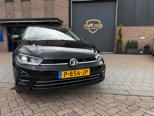 Volkswagen Polo view 8