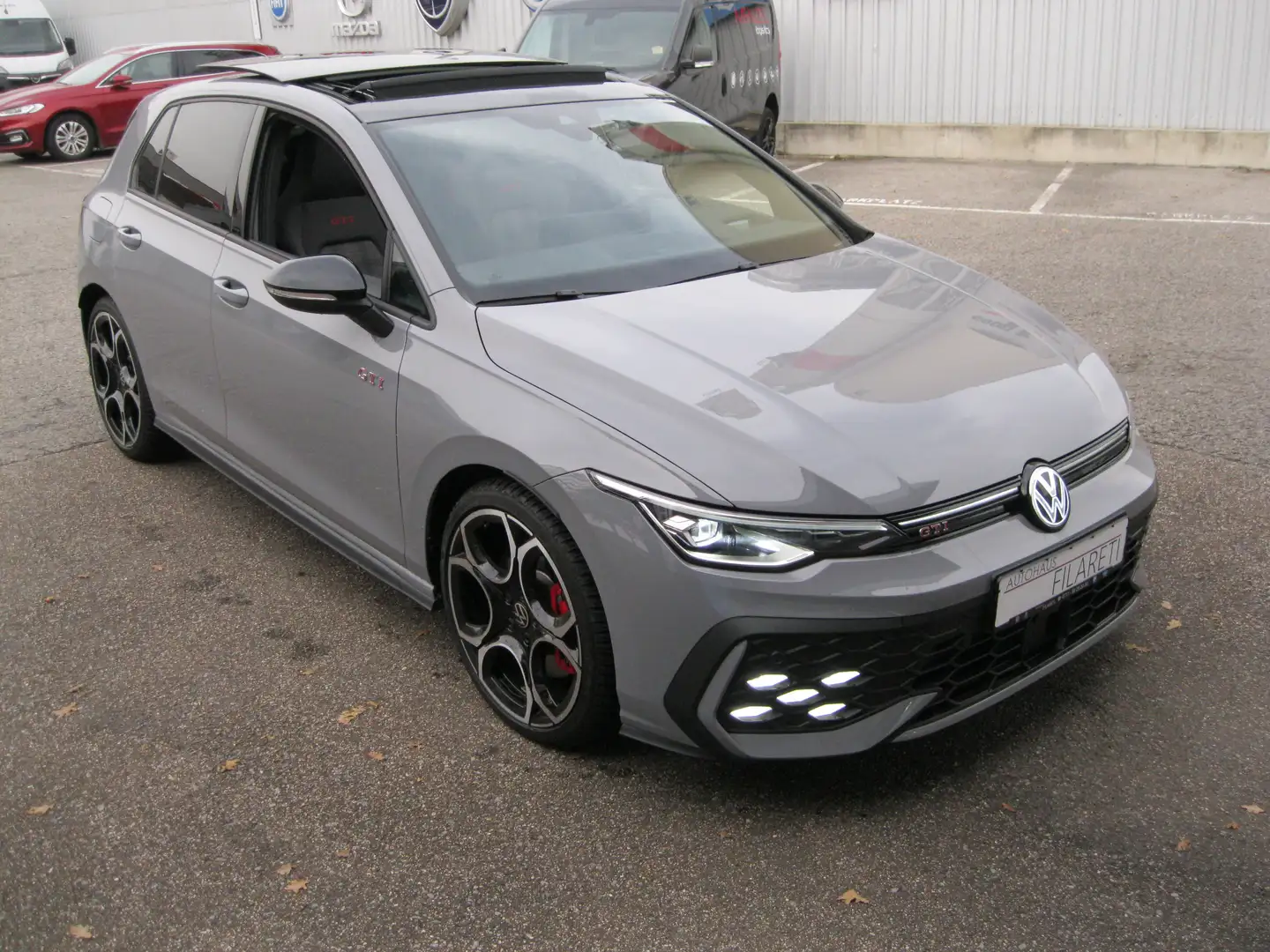 Volkswagen Golf GTI GTI DSG Black LED Pano HUD Navi SHZ Kam 19" Grau - 2