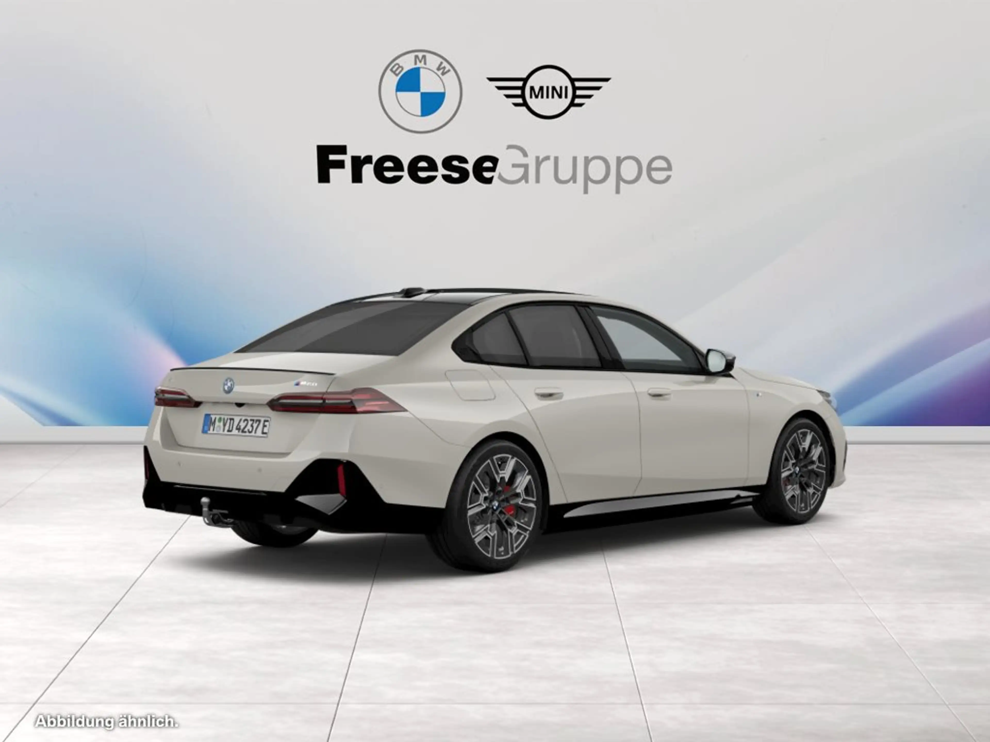 BMW i5 M60 xDrive AHK 360° STANDHZ HEAD-UP PANO RFK — photo 2