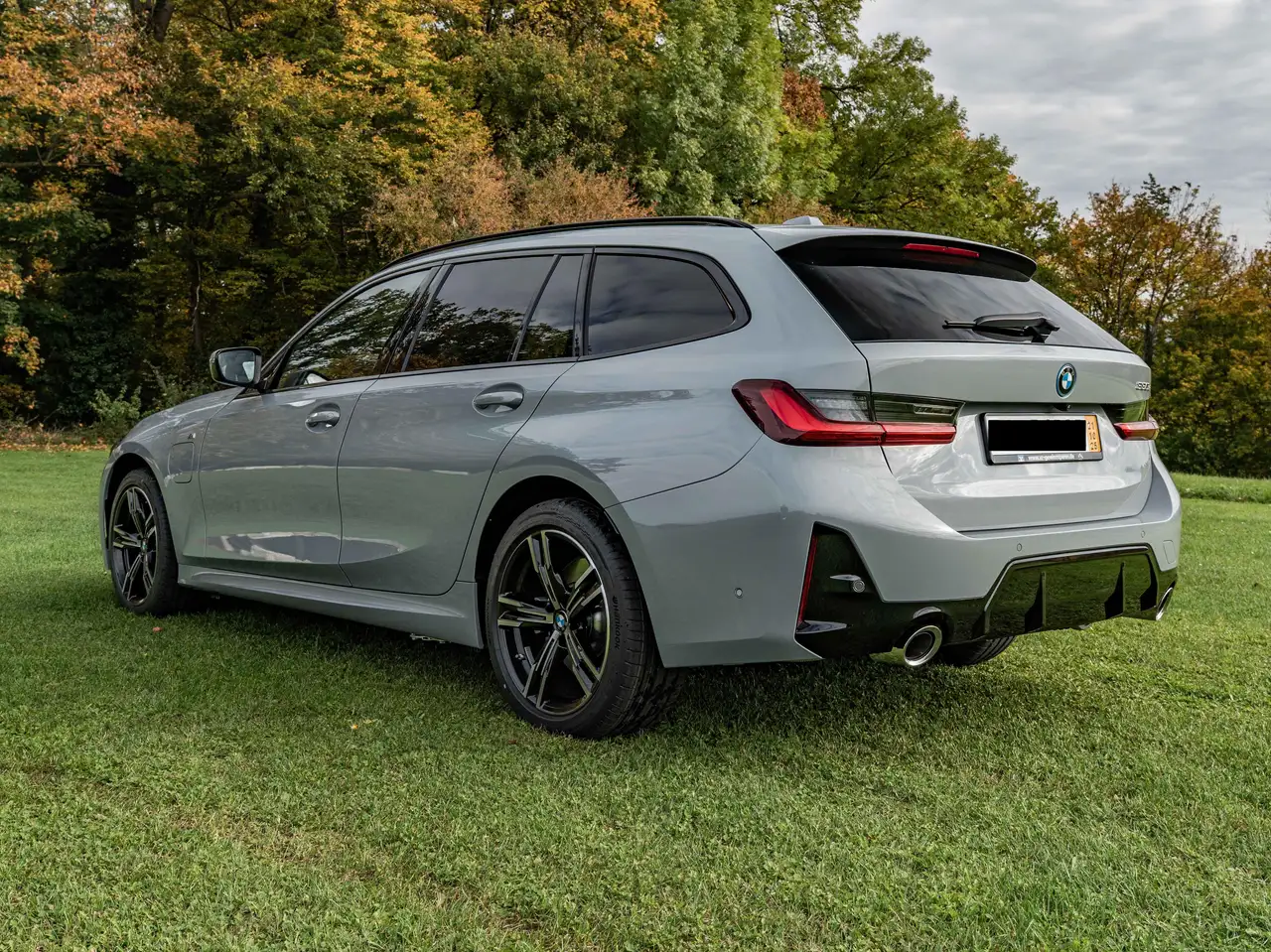 BMW 330 330e Touring Aut. M Sport 3