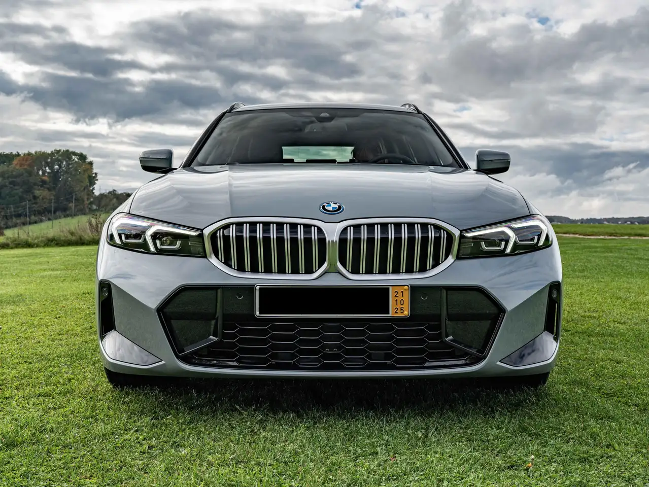 BMW 330 330e Touring Aut. M Sport 2