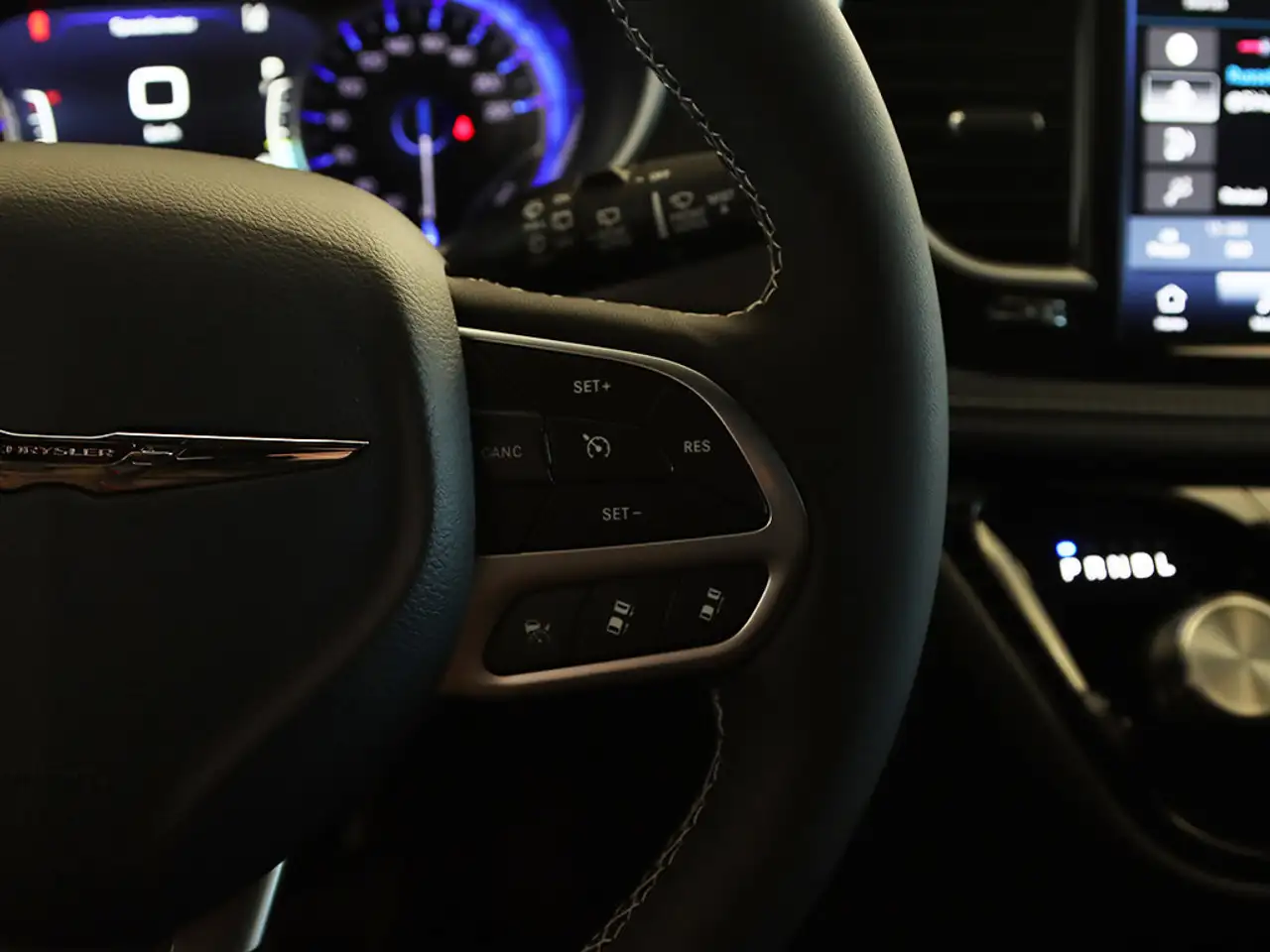 Chrysler Pacifica снимка Chrysler Pacifica