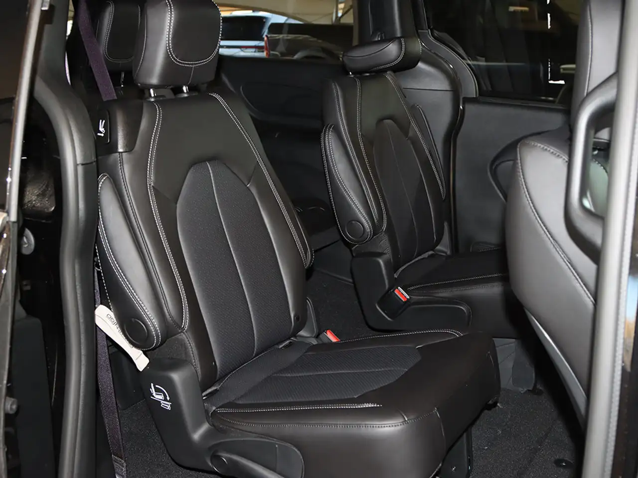 Chrysler Pacifica снимка Chrysler Pacifica