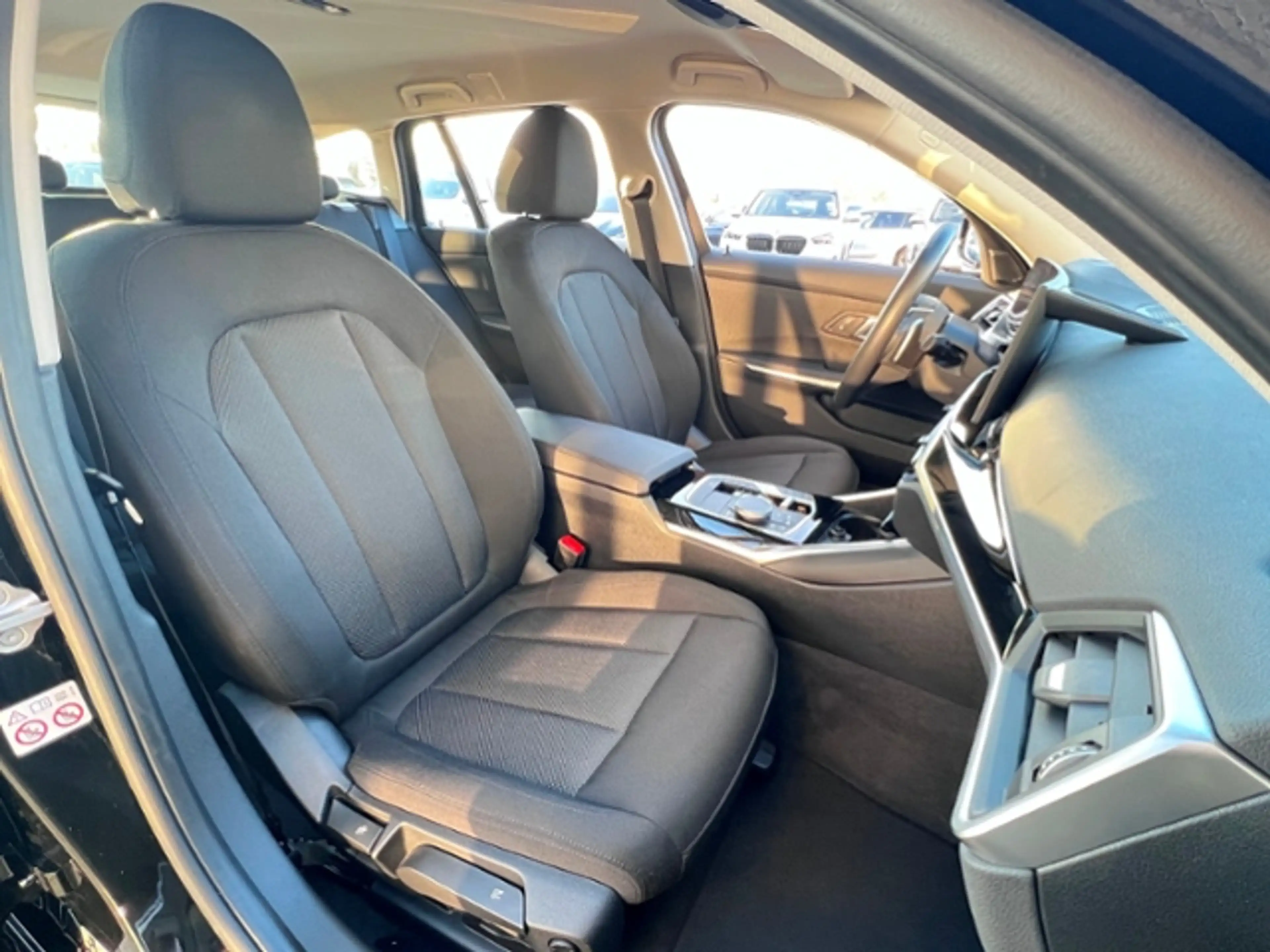 BMW 320 d xDrive LED HiFi ACC Sitzhz. Kamera DrivingProfe — photo 6