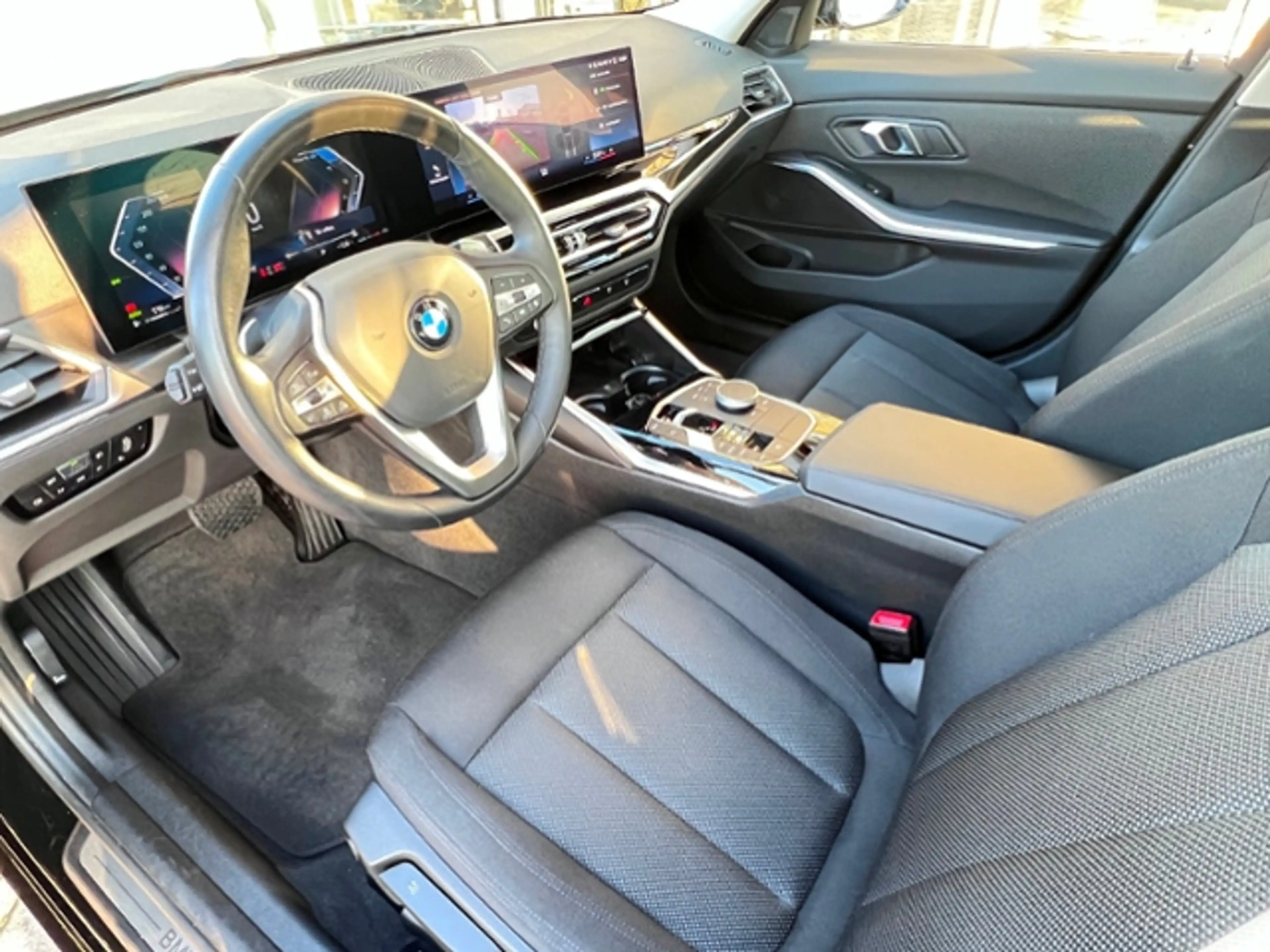 BMW 320 d xDrive LED HiFi ACC Sitzhz. Kamera DrivingProfe — photo 7