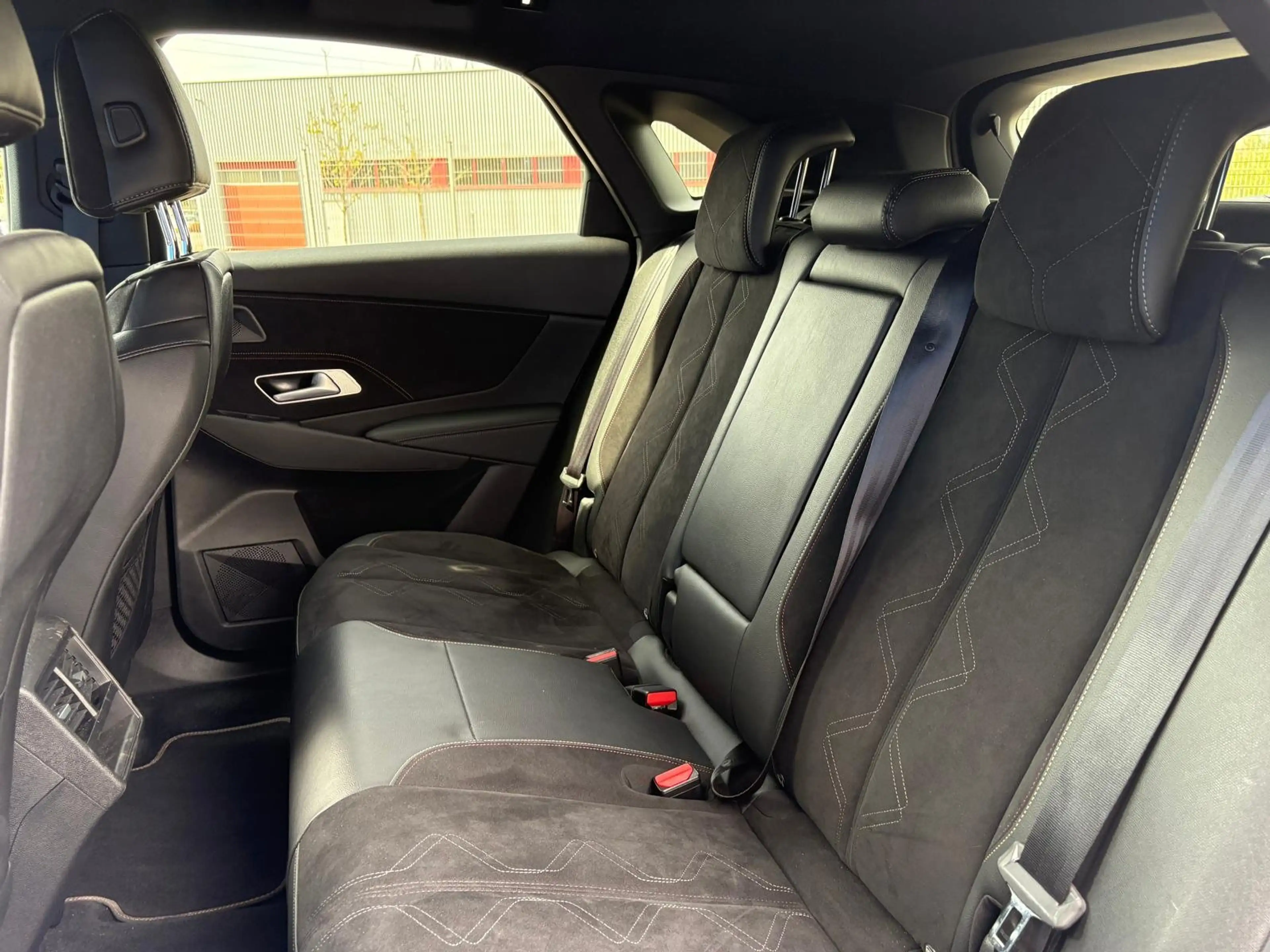 DS Automobiles DS 7 DS7 E-TENSE 4x4 300 PERFORMANCE LINE + — photo 6