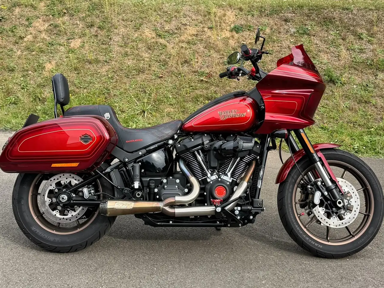 Harley-Davidson Lowrider ST