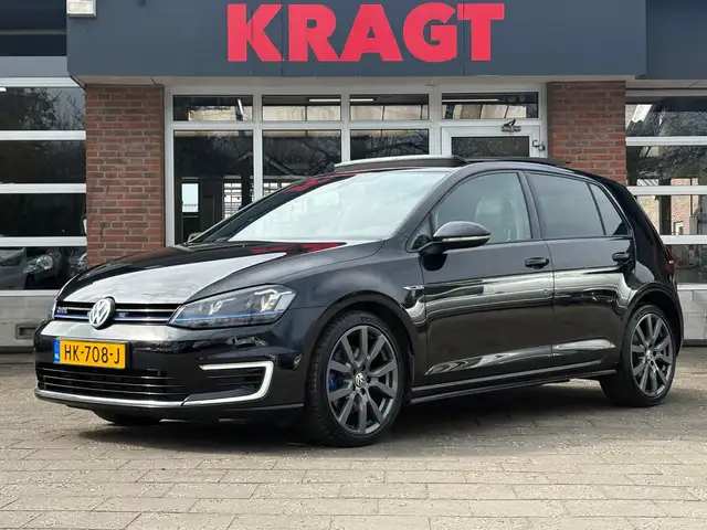 Volkswagen Golf GTE 1.4 TSI - Schuifdak - LED - zuinig - climate - zee