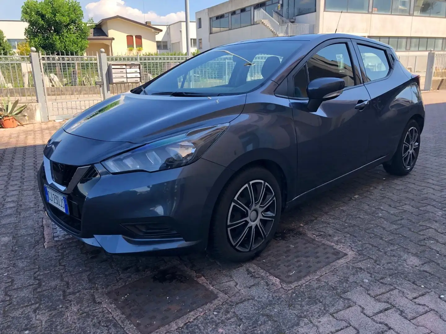 Nissan Micra 2022 1.0 ig-t Acenta 92cv Grigio - 1