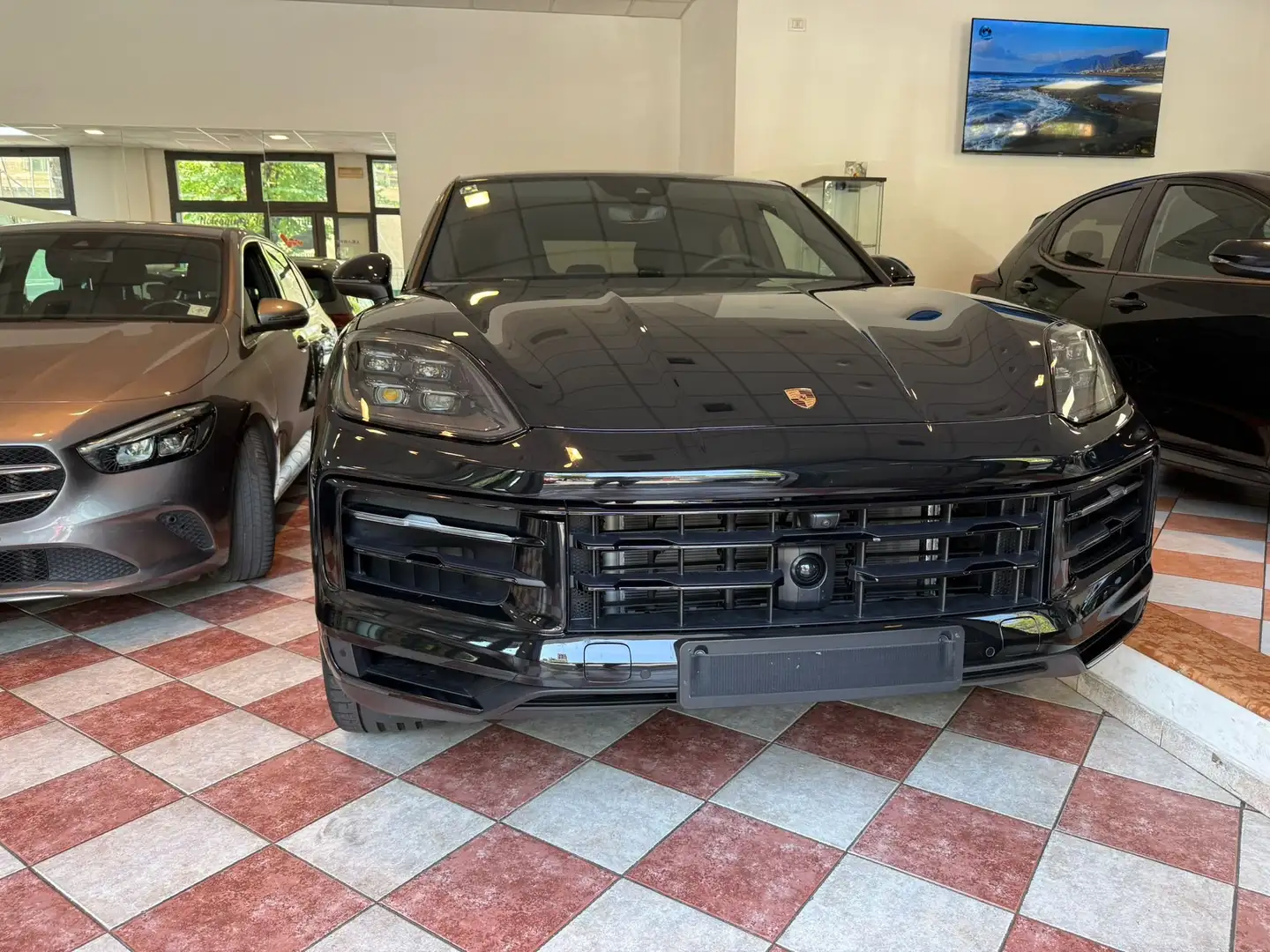 Porsche Cayenne Coupe 3.0 E-Hybrid 470 CV Nero - 2