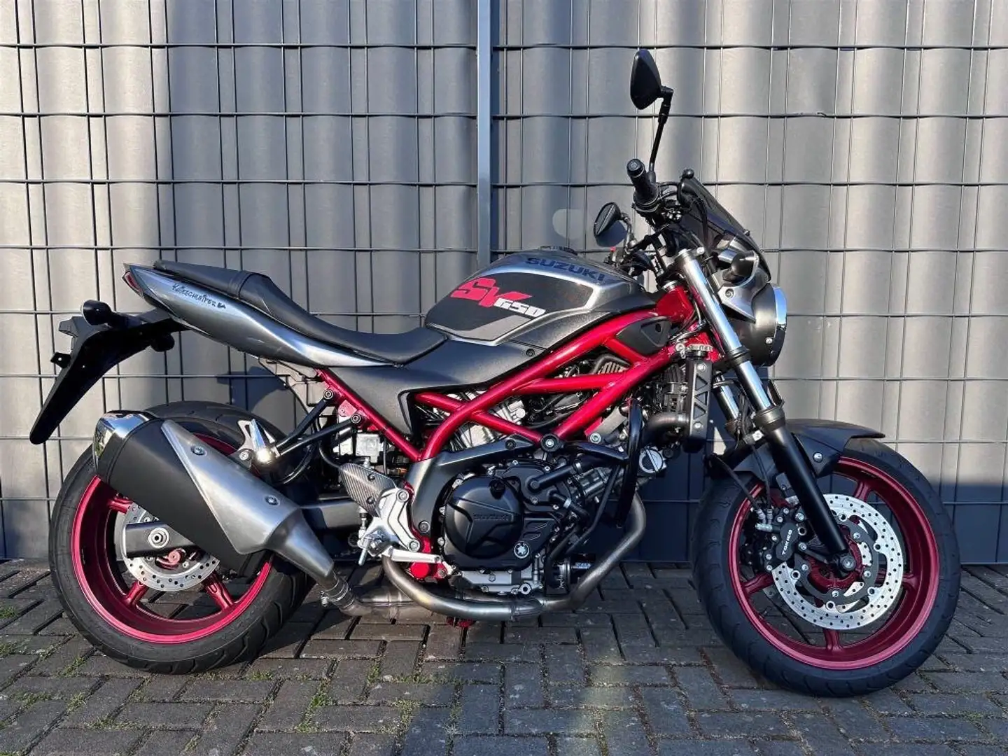 Suzuki SV 650 Noir - 1