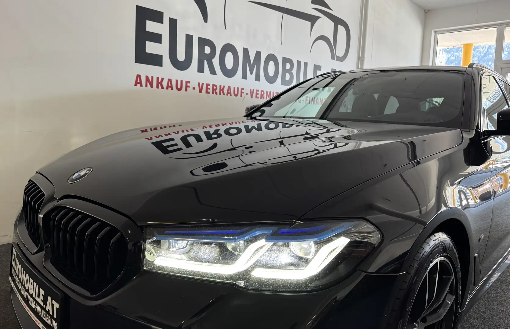 BMW 520 d M Sport-Paket *RFK*LASER*AMBI*TOTW.*VOLL-LEDER* Schwarz - 2