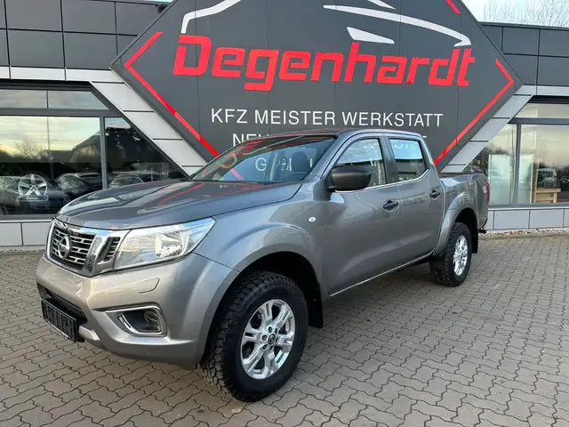 Nissan Navara NP300 Acenta Double Cab 4x4