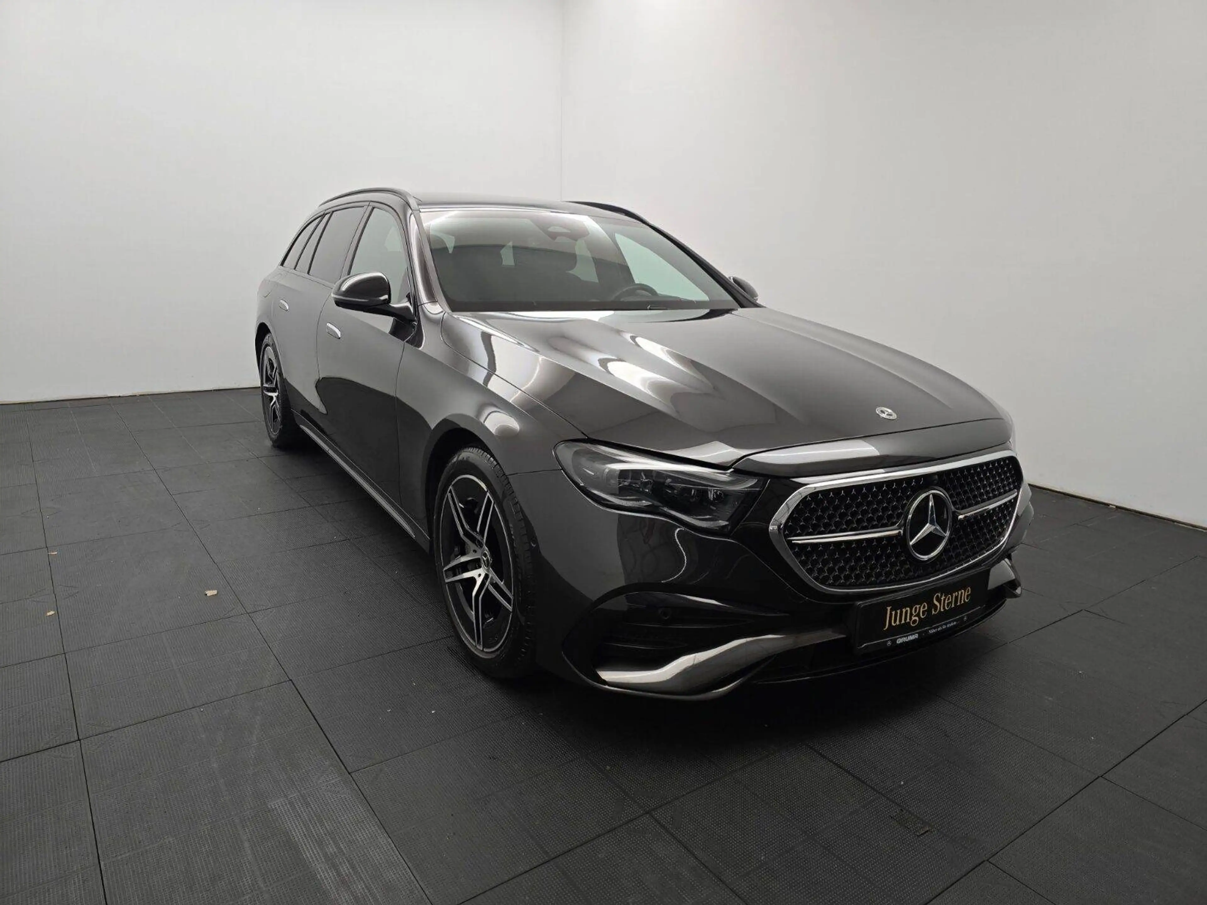 Mercedes-Benz E 300 E 300 de 4Matic AMG Line Premium (214.209) — photo 2