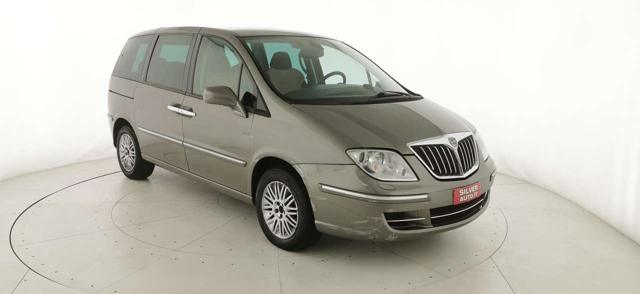 Lancia Phedra 2.2 MJT Oro Plus