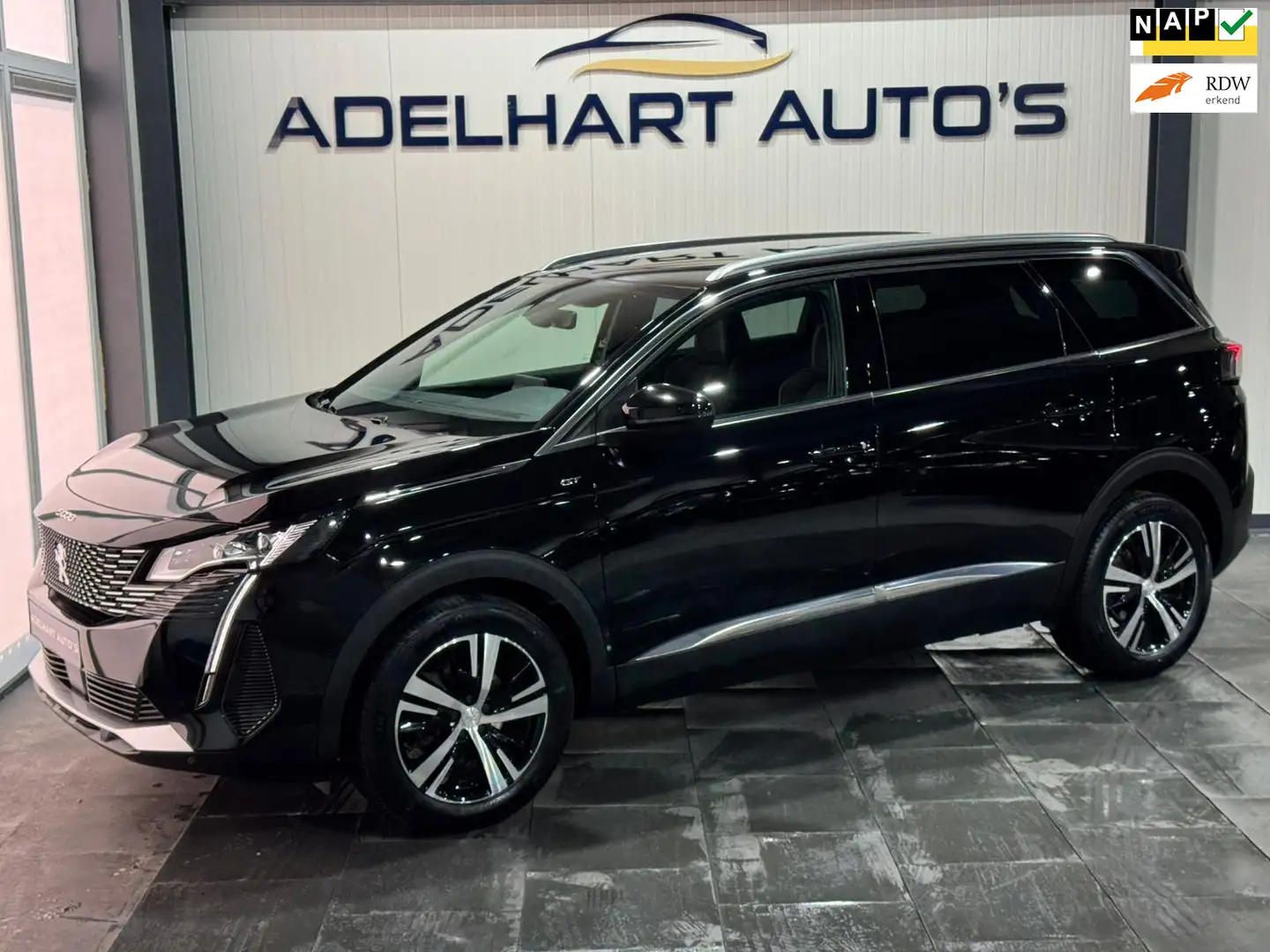 Peugeot 5008 1.2 PureTech GT / 7 Persoons / Automaat / 130PK / Zwart - 1