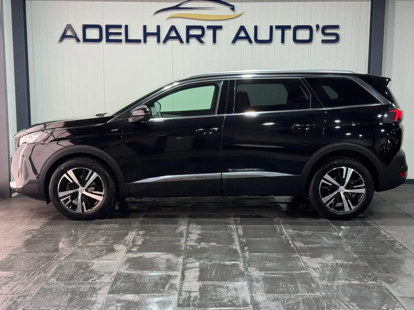 Peugeot 5008 1.2 PureTech GT / 7 Persoons / Automaat / 130PK / Zwart - 2