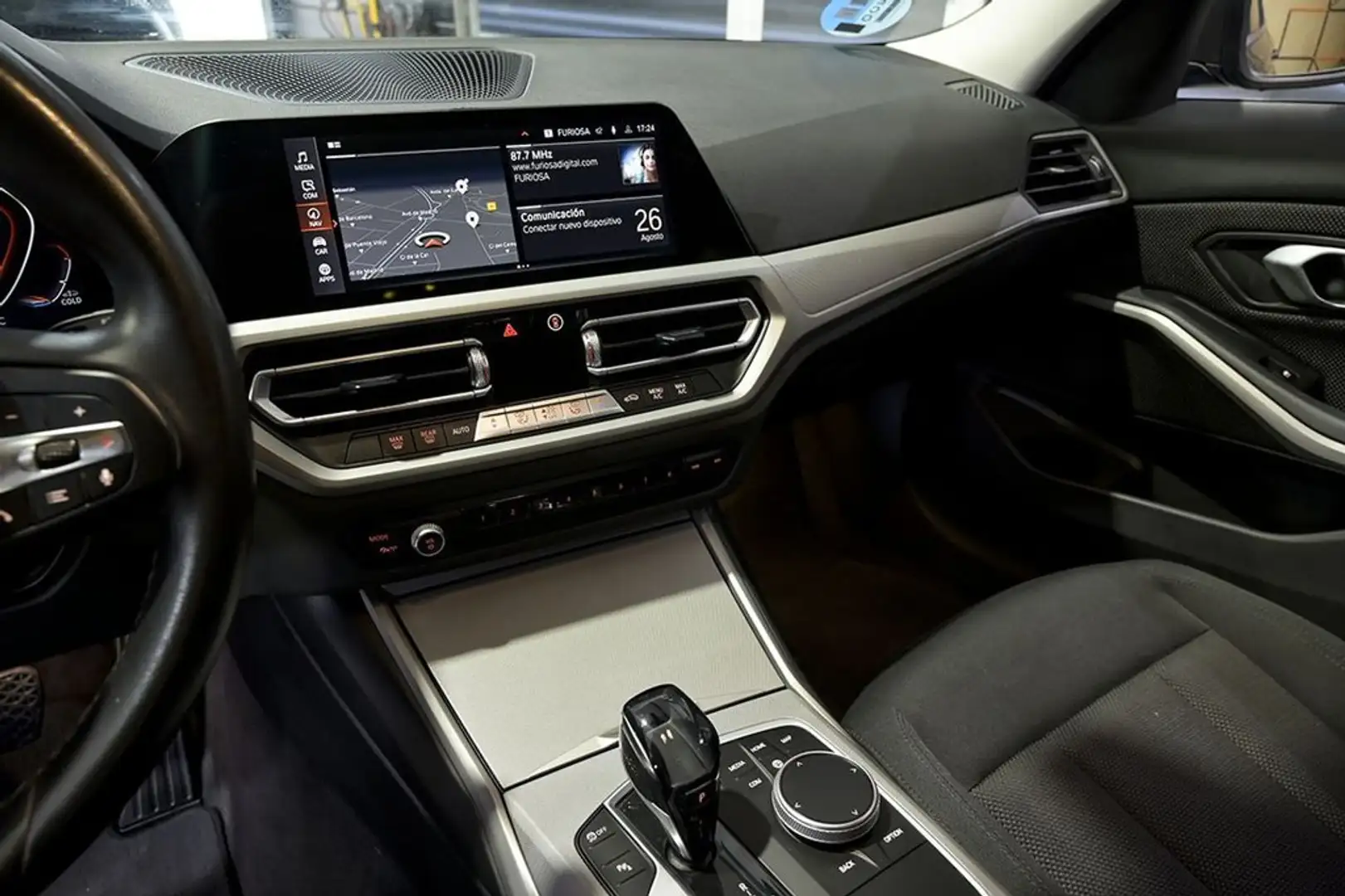 BMW 318 318d Auto.Touring Grijs - 2