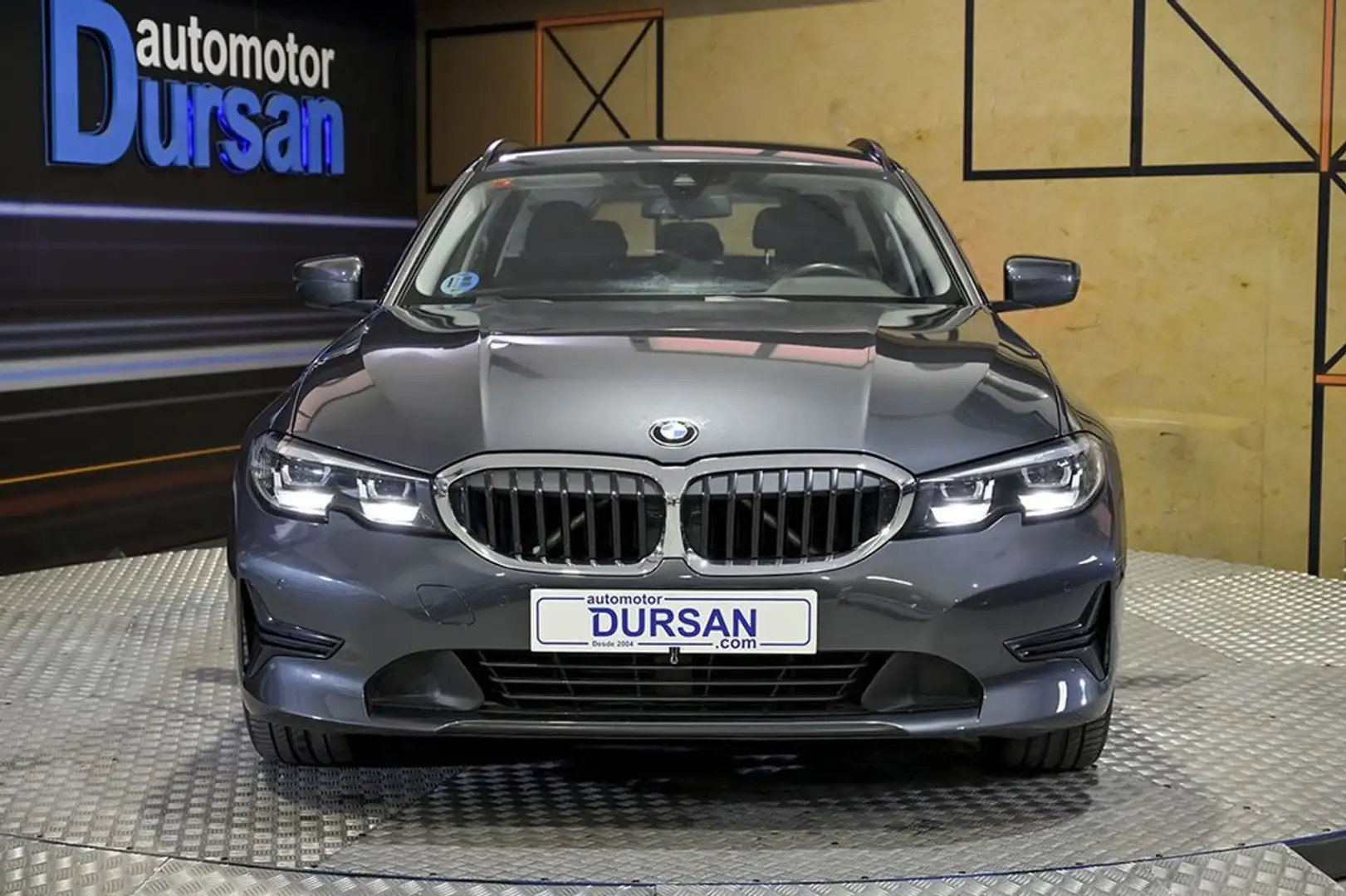 BMW 318 318d Auto.Touring Grijs - 1