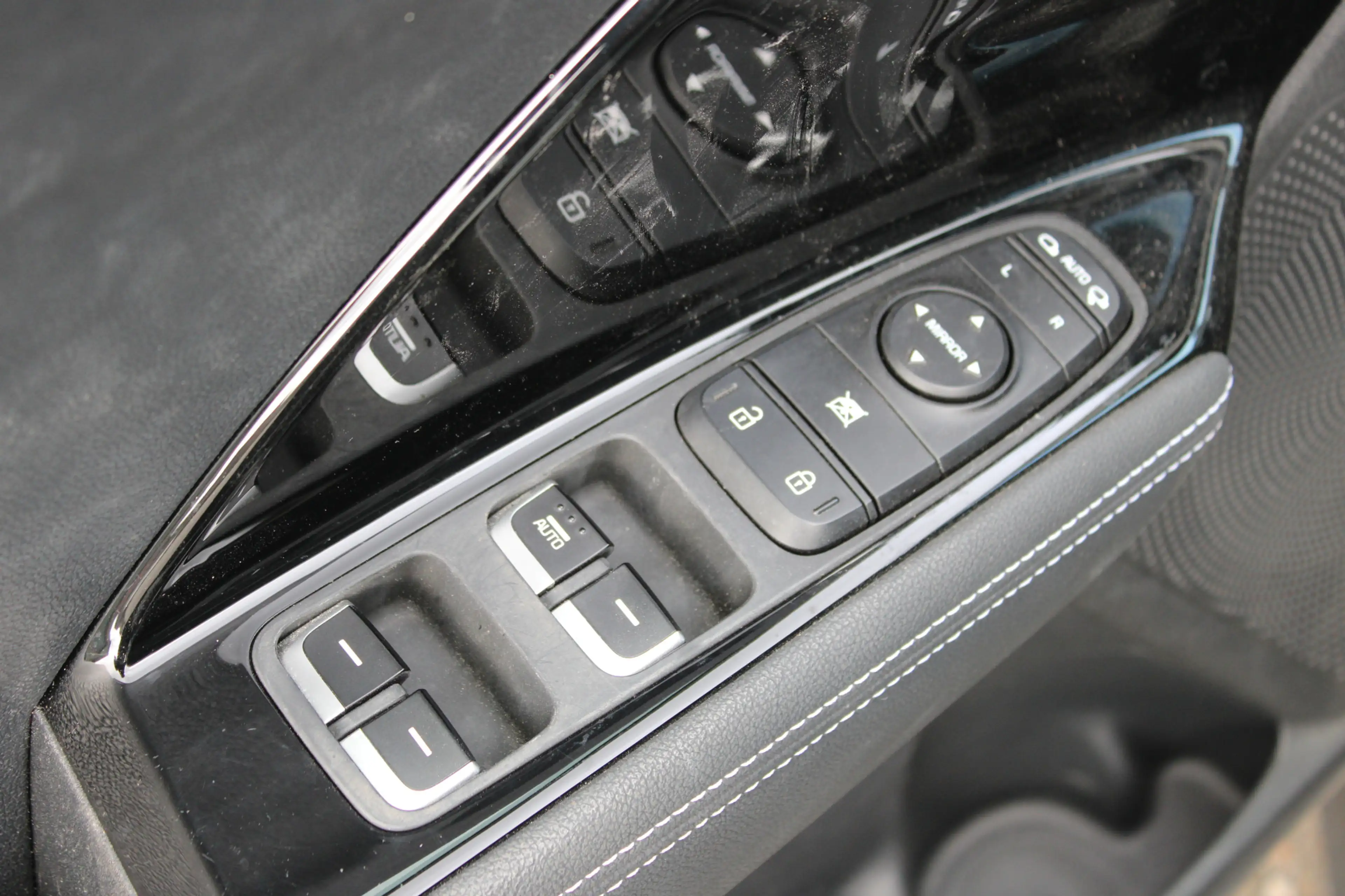 Kia e-Niro DynamicLine 39 kWh SOh 96.4% NAVI ECC ORG NL 14000 — photo 11