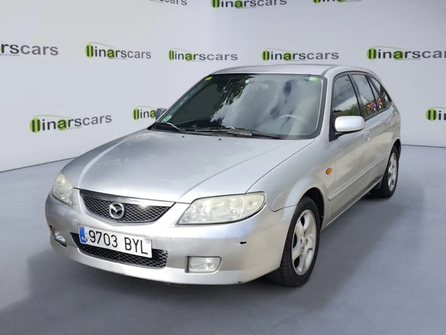 Mazda 323 F 1.6 16v Comfort Plateado - 1