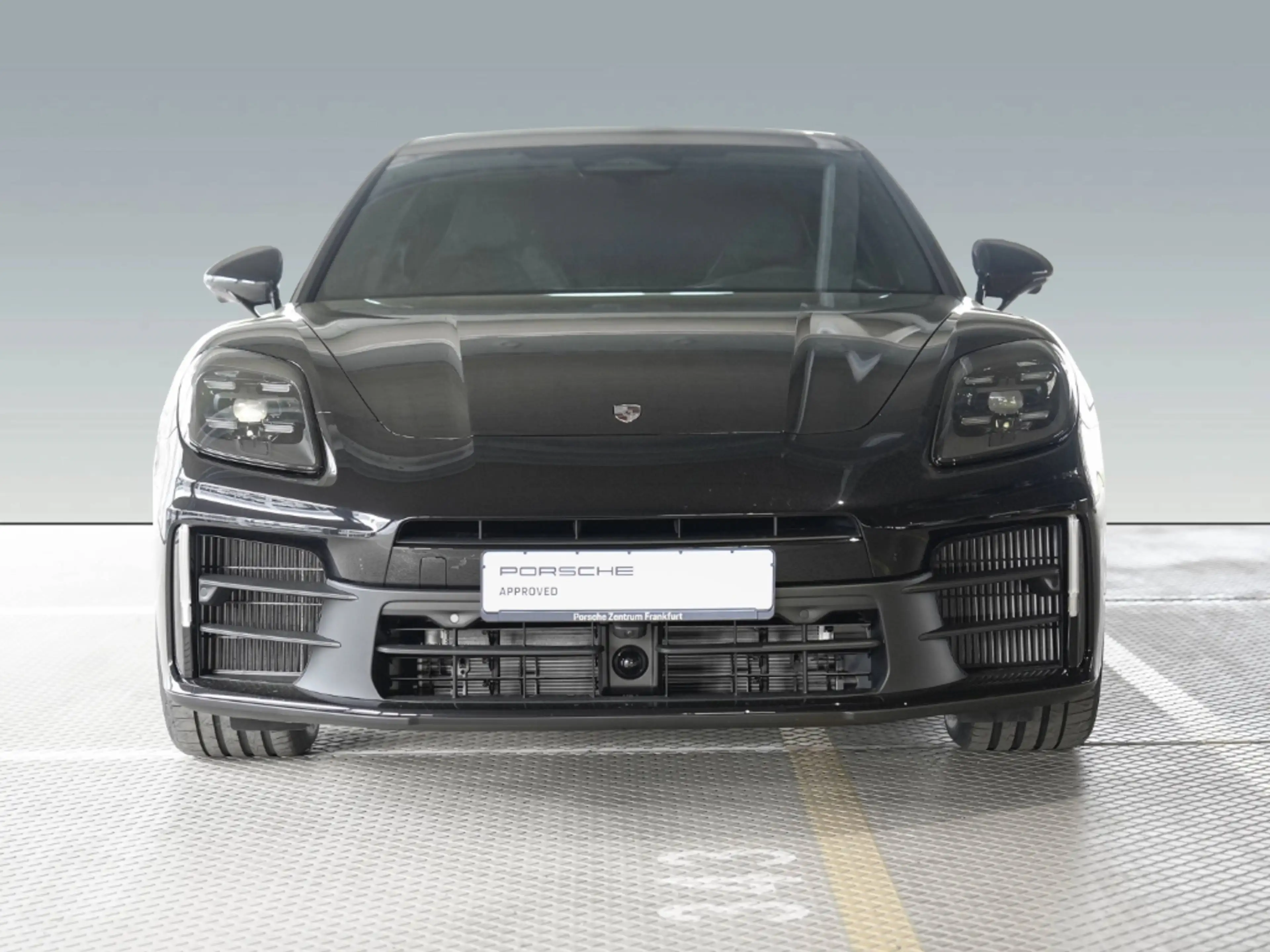 Porsche Panamera 4 — photo 7